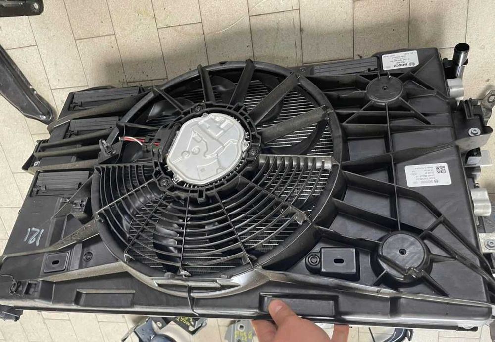 Бампер Renault Megane V Розборка Рено Меган 5 Запчастини Четверть