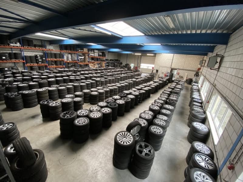 Pneus novos e semi - novos