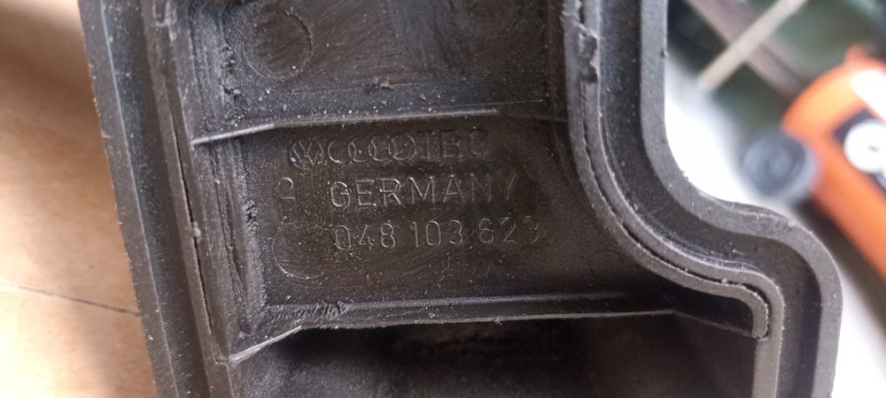 Клапан (сапун) вентиляции картерных газов Audi, VW