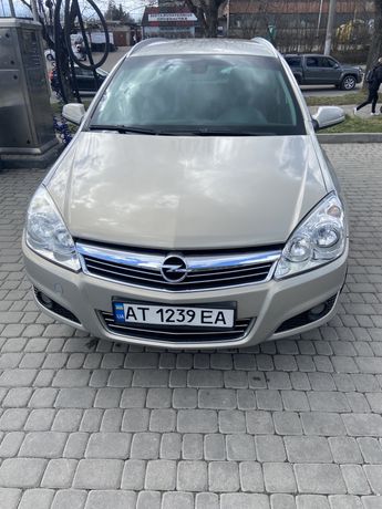 Продаю Opel astra H