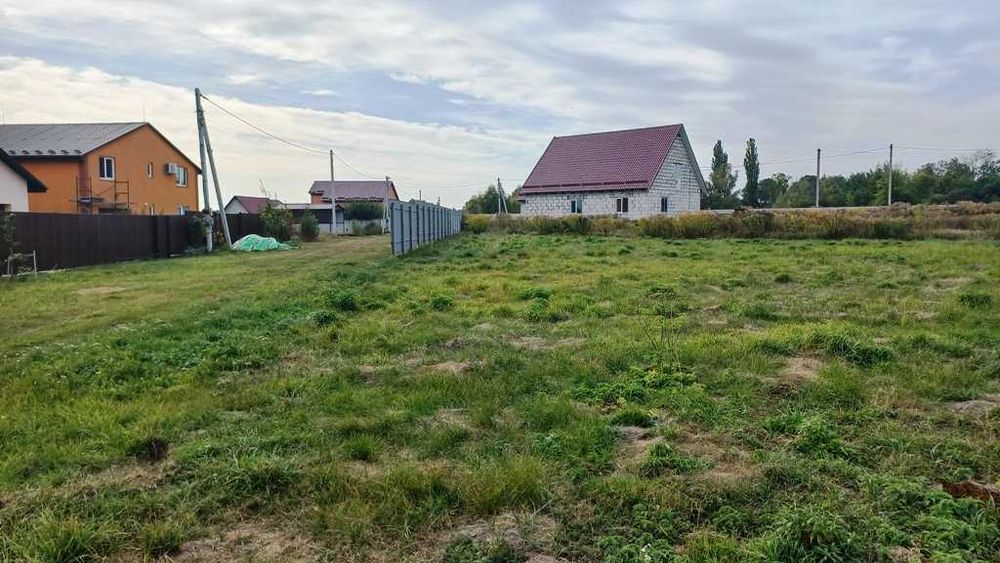 Дударків, ділянка 19 соток з великим фасадом та комунікаціями