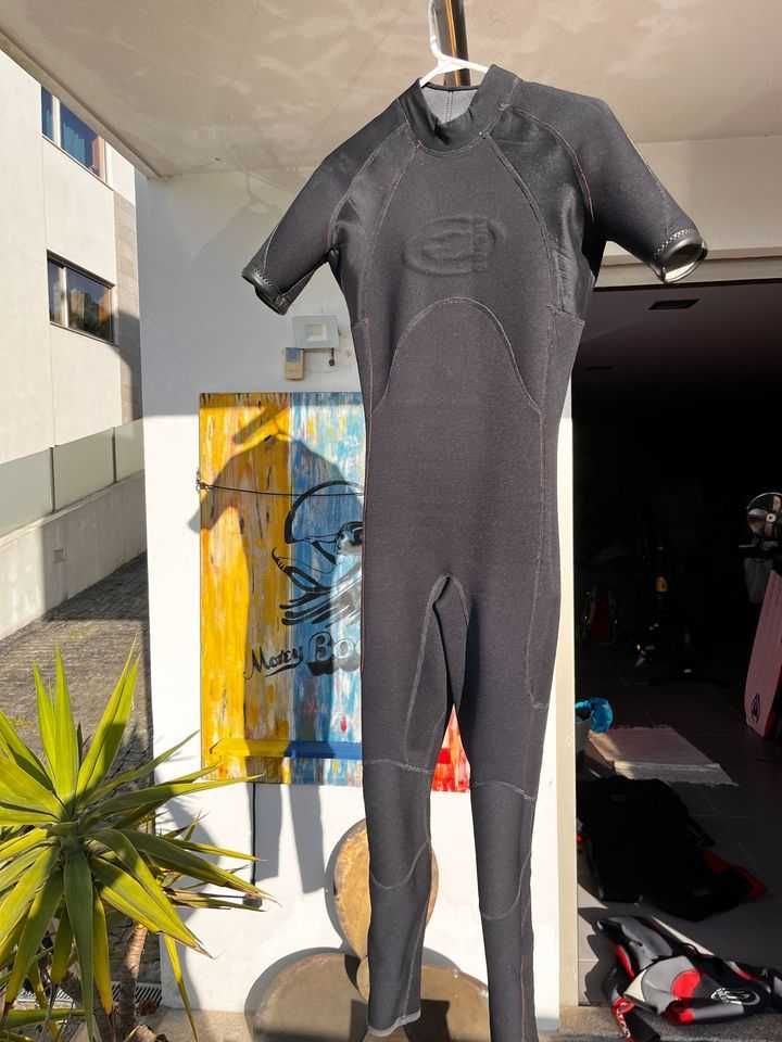 Gotcha short sleeve wetsuit 2mm backzip XS
