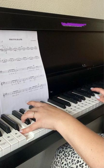 Цифрове піаніно Casio PX-S1100 чорного кольору з підставкою