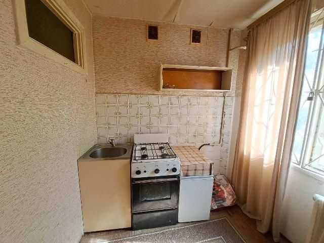 продам 2 комн на Заболотного по цене 1 комн   21 999 у.е