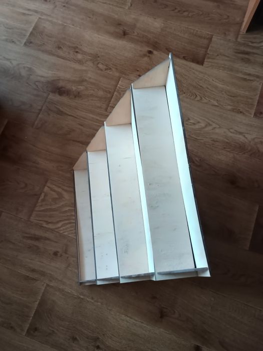 Стелаж дерев'яний рекламна стійка