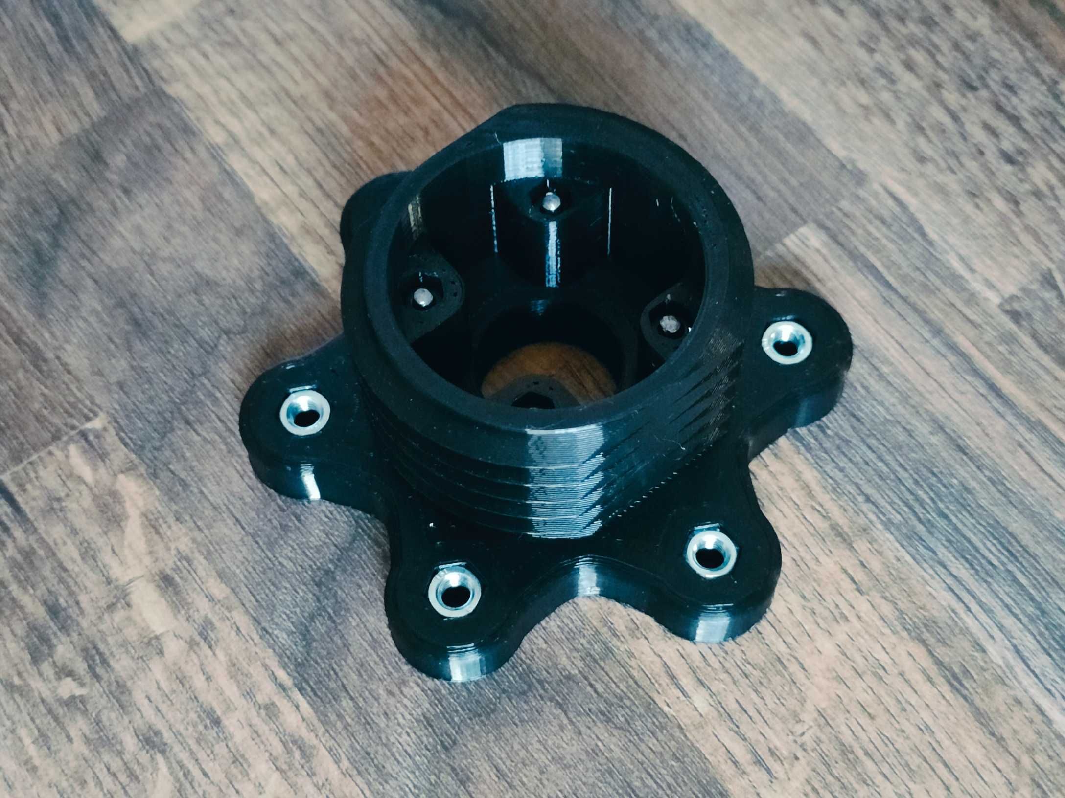 Adapter do kierownic Thrustmaster (T300 / T500 / TX) WZMOCNIONY (74mm)