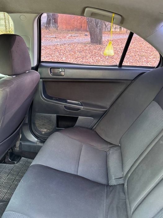 Продам mitsubishi lancer x 2011