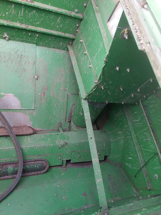 Продам комбайн джон дір 1055