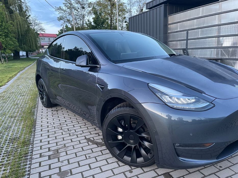 Тесла продам в украине