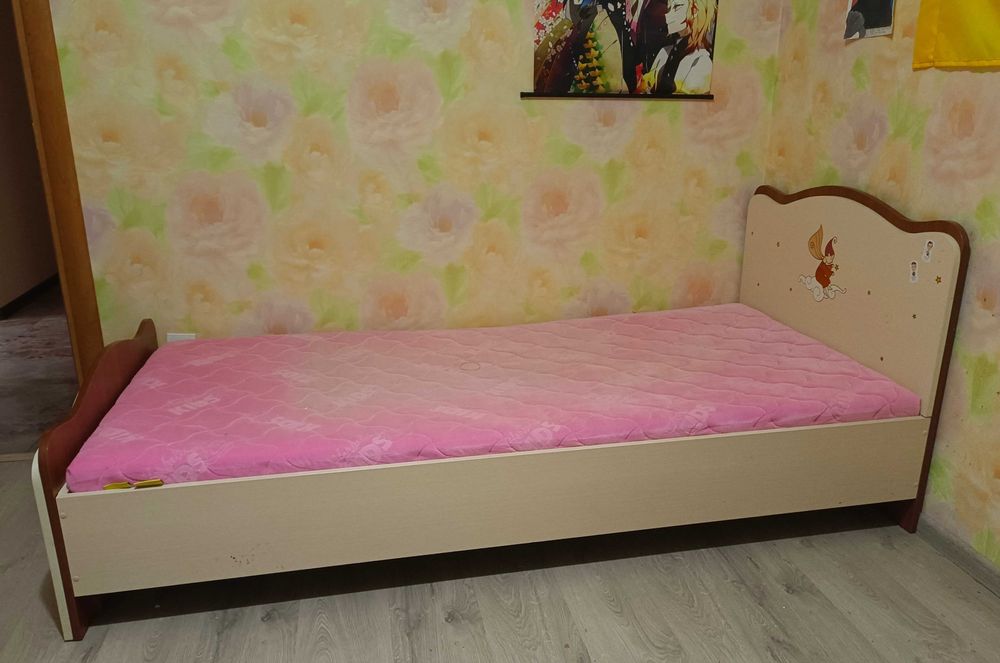 Меблі дитячі  для дівчинки, вживане (шафа,ліжко,полиці,ящик,тумбочка)