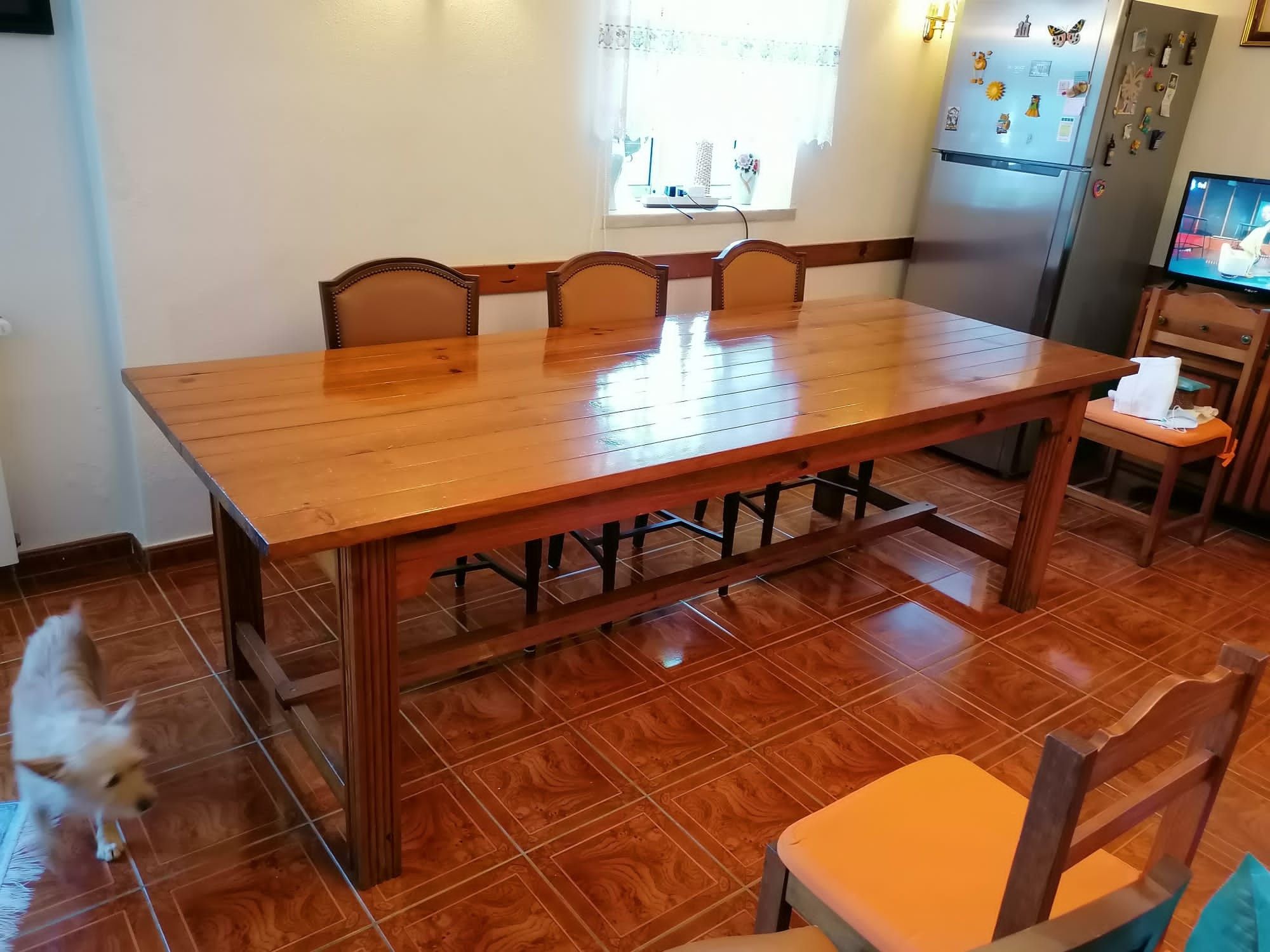 Mesa de jantar grande