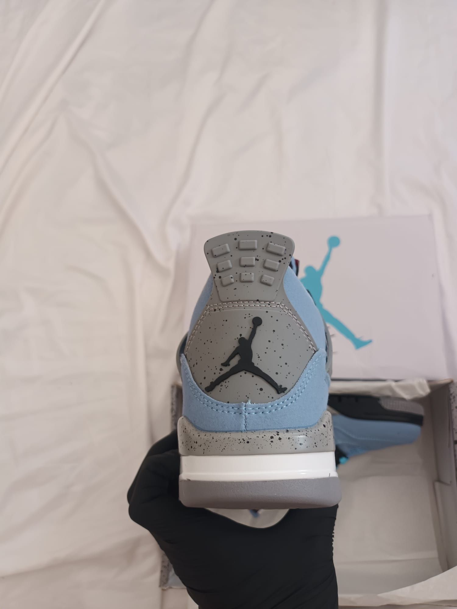 Jordan 4 University Blue 42