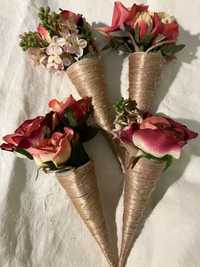 Декоративні конуси із гарними квітами. Довжина 24 см.