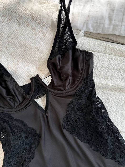 Розкішний пеньюар з мереживом