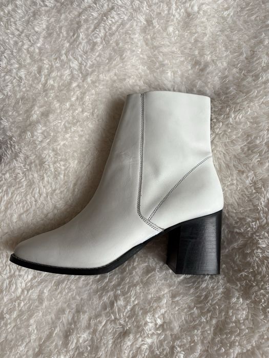 Шкіряні черивики. Зовні і в середені шкіра. 39 розмір.