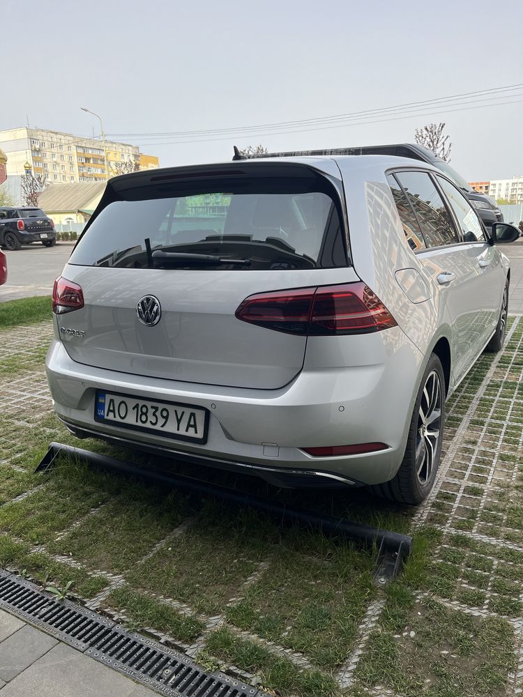 Продам Volkswagen E-golf 2019 52 000km