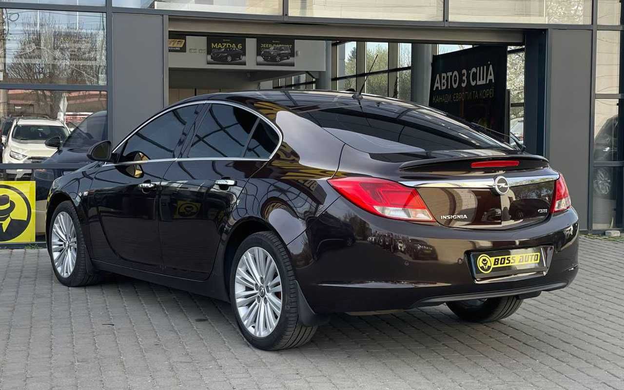 Opel Insignia 2011