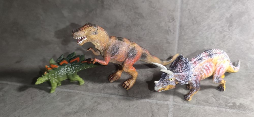 Дінозаври та Дракони (як приборкати дракона) (фірмові іграшки)