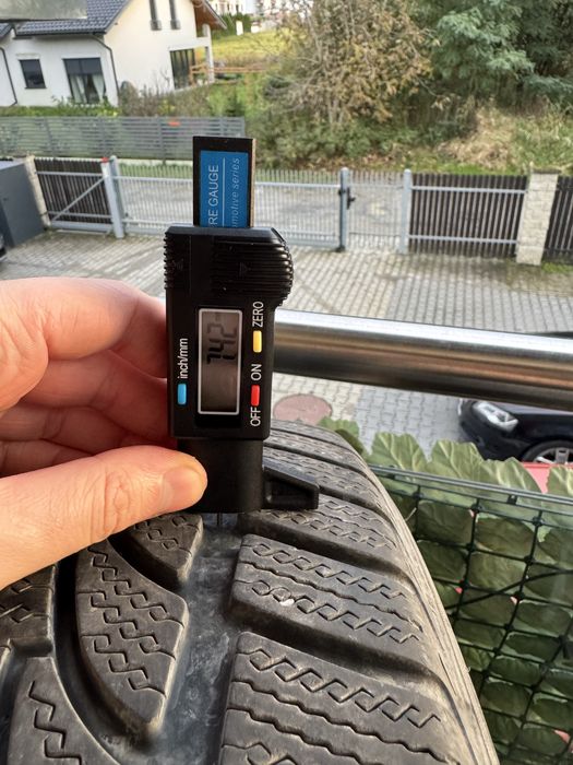 Opony zimowe Nokian 225 45 R17