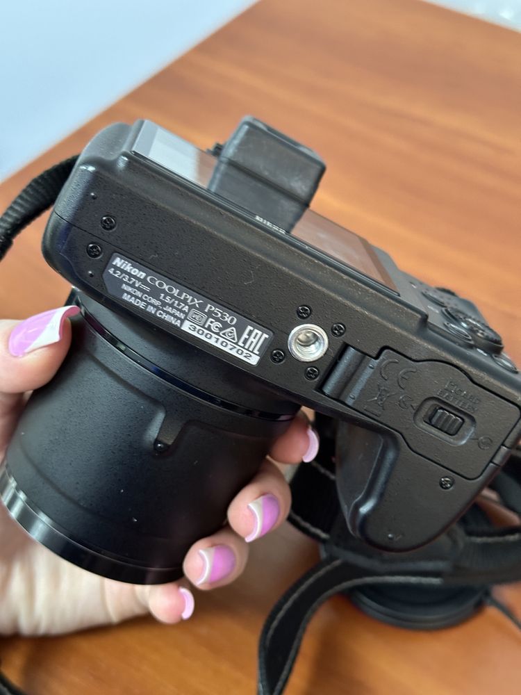 Фотоапарат Nikon Coolpix P530 42x ZOOM 16.1MP f/3.0-5.9 ED VR Full HD