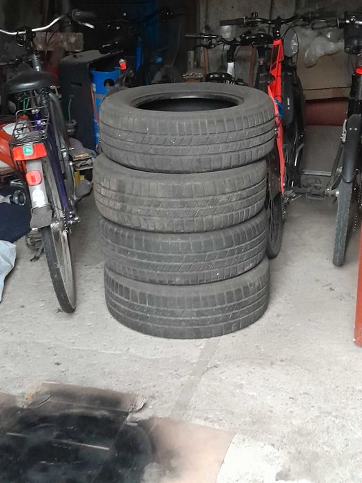 Opony zimowe 215/65/r16 4 szt Continental
