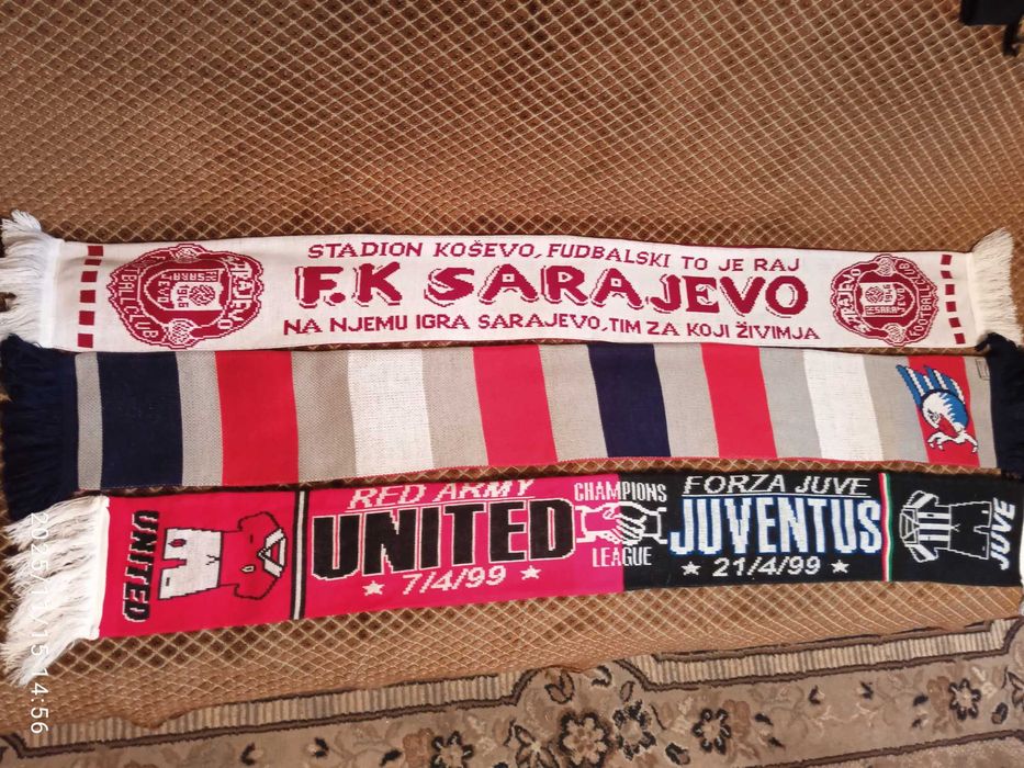 Шарфи футбольні.