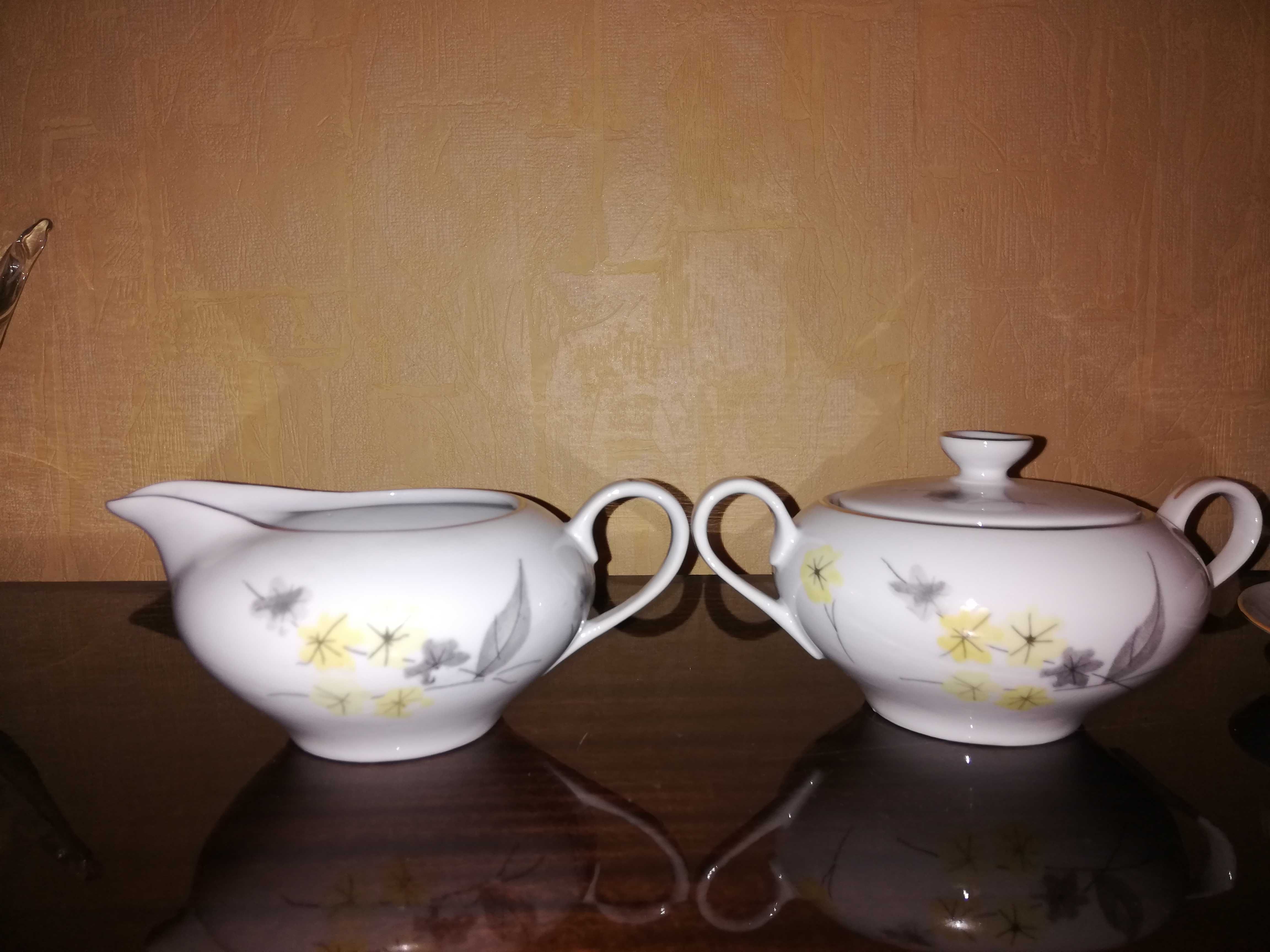 Porcelanowy serwis kawowy Wałbrzych retro PRL