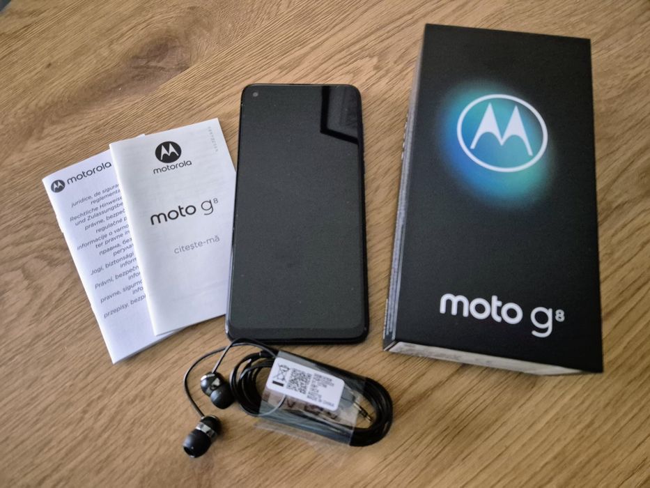 Motorola Moto G8 - Sprawna, Uszkodzona Obudowa + Słuchawki
