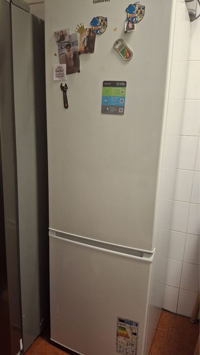 Frigorífico em muito bom estado