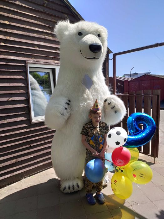 Аренда костюма аніматора білого ведмедя у Києві від "Супер Свято"