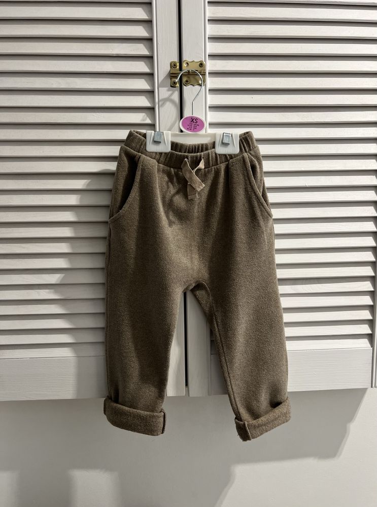 Dzianinowe spodnie Zara unisex r.110 sznurek basic homewear