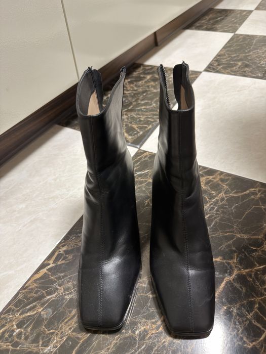 Чобітки на каблуку Le Berces осінні