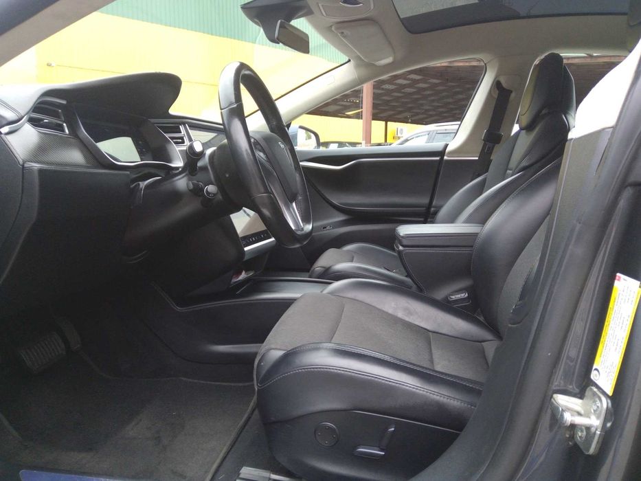 Tesla Model S 75D Dual Motor