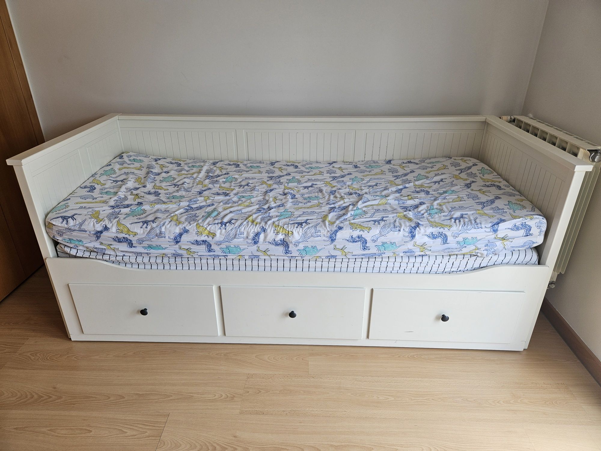 Cama Hemnes duplas + 2 colchões 80x200