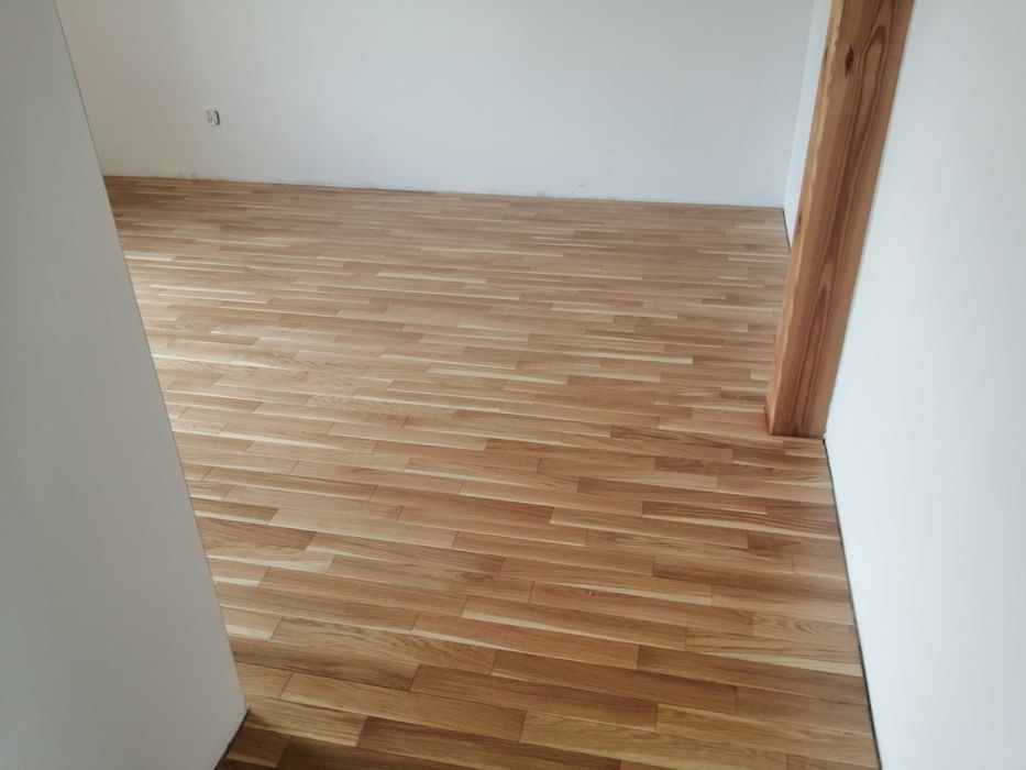 Parkiet warstwowy dąb rustic lakierowany /olejowany 11x70x490mm