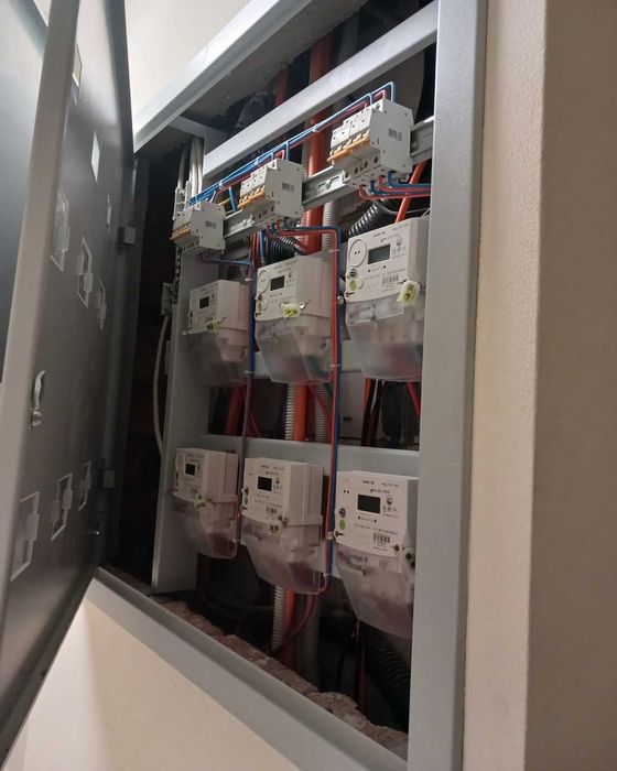 Продам двухкомнатную квартиру на Сахарова 38500