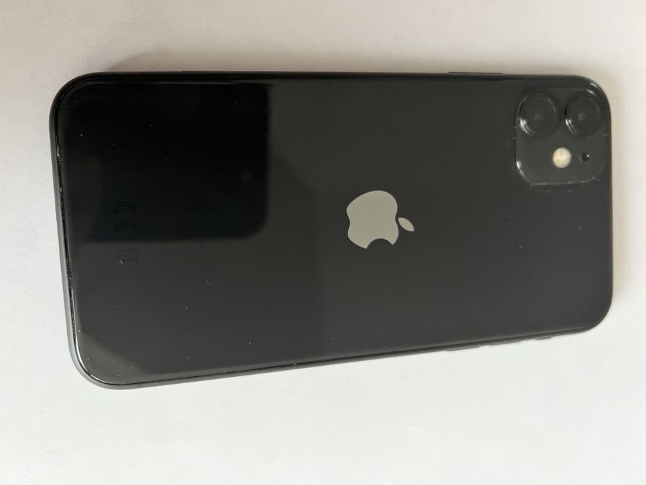 Продам IPhone 11 128GB в відмінному стані