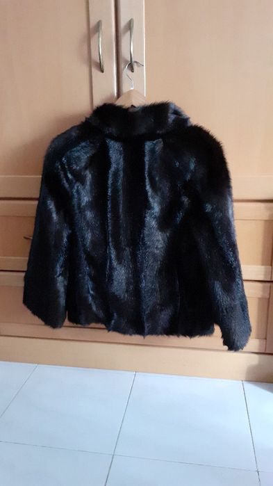 Casaco Castanho escuro curto ( Marca Decenio )