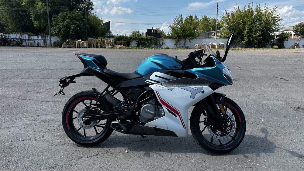 Мотоцикл CFMOTO 250SR LITE на Інжекторі