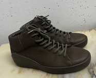 Bota Castanha ECCO TM42 como novas
