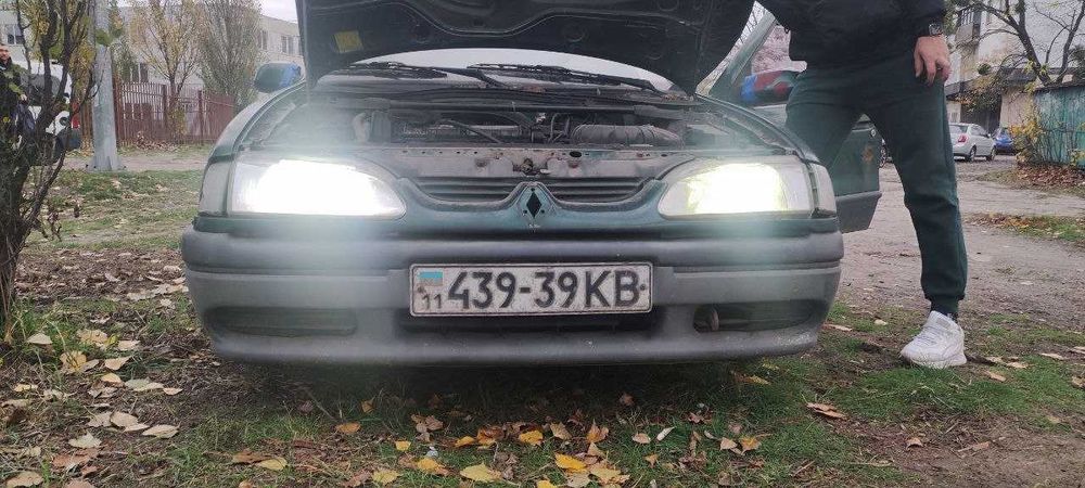 Рено 19 на розбір