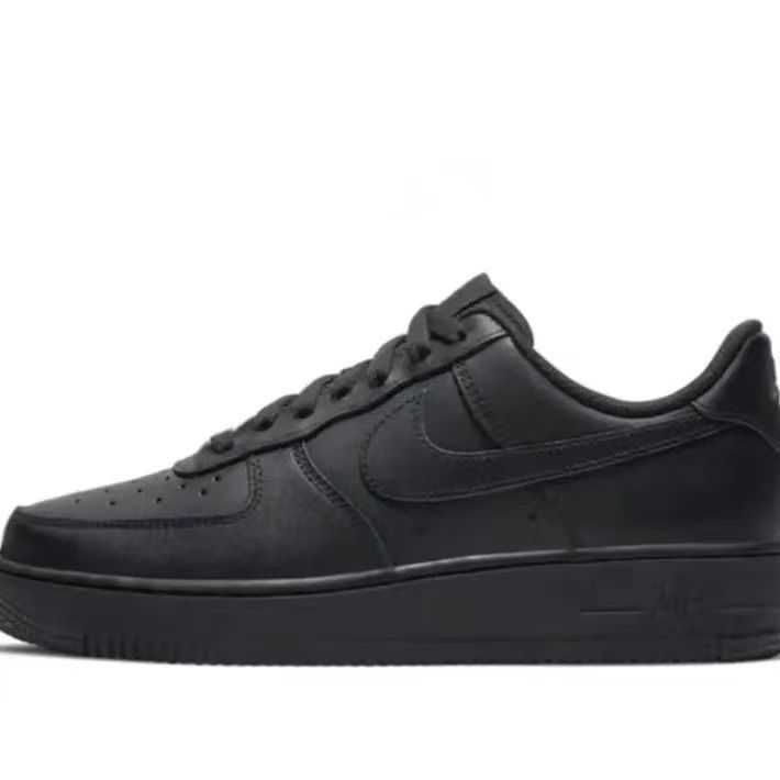 Czarne sneakersy AirForceOne r.42