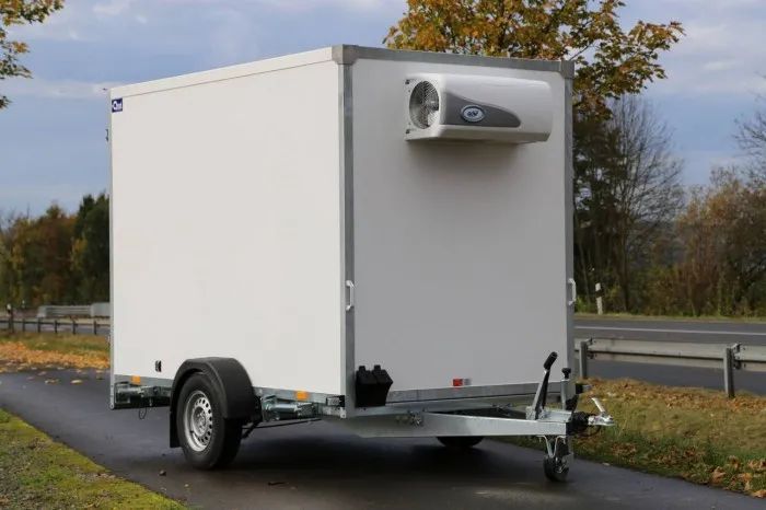 Blyss FK 1330H chłodnia  Chłodnia przyczepa izoterma CARGO 1300 DMC, chłodnicza