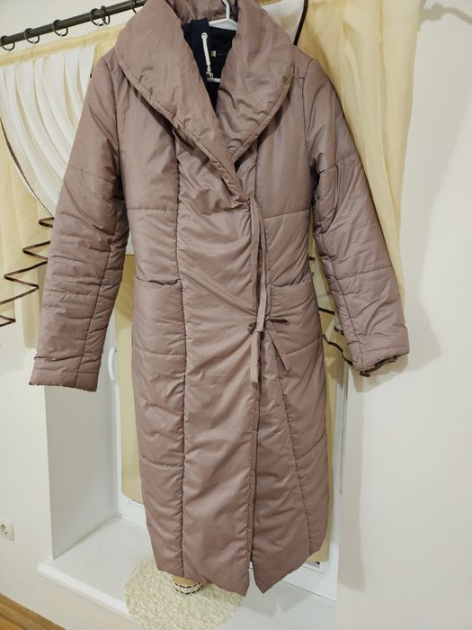 Продам жіночу теплу куртку-пальто