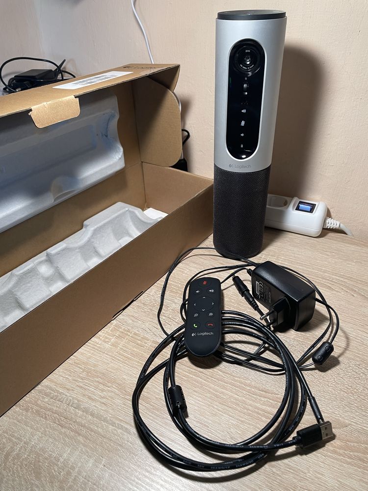 Веб-камера Logitech ConferenceCam Connect (960-001034)
