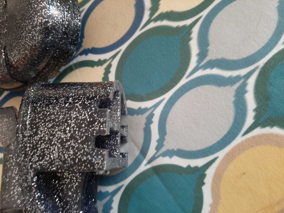 Sandálias pretas novas