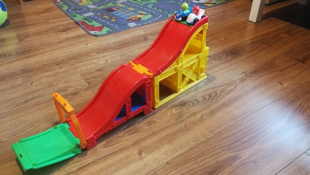 Fisher-Price Little People tor zjeżdżalnia z 2 autkami