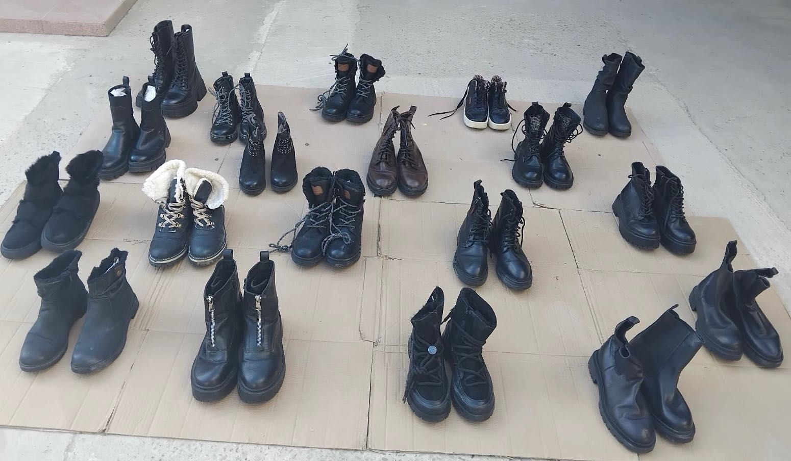 Продається вживане взуття оптом