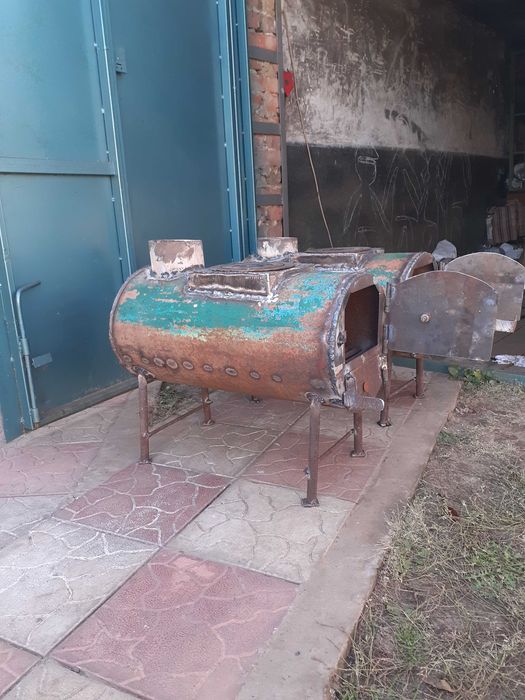 Продам 2 буржуйки ,колисники з арматури 12мм, ціна 3300 гр за штуку