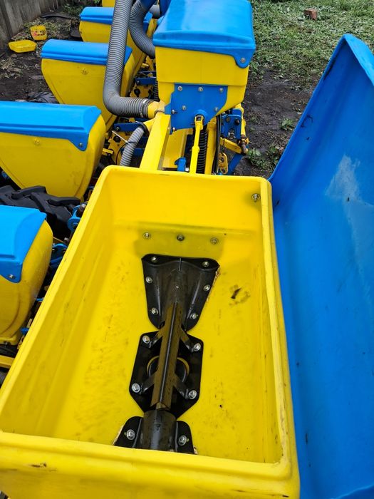 Продам пропашну сівалку УПС 8 СПУ-8М
